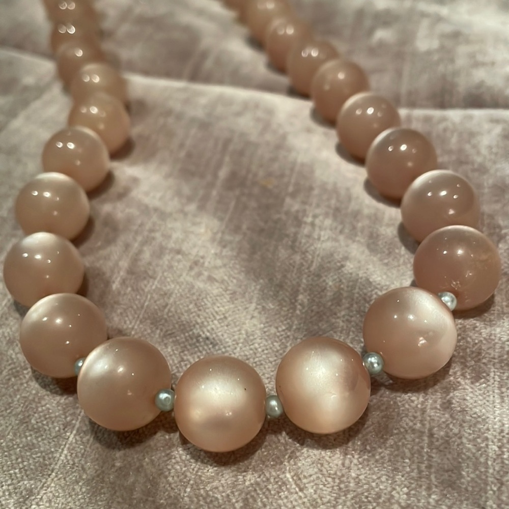 Vintage Pearlized Moon Glow  Beaded Single Strand Necklace
